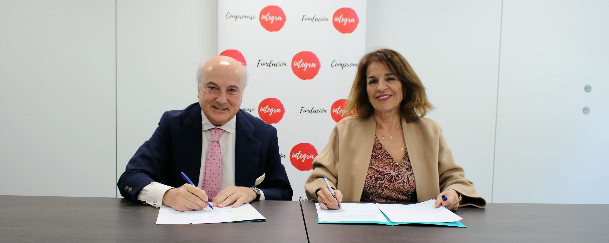 Pedro Tomey, Director General de Fundación AON España y Ana Botella, Presidenta Ejecutiva de Fundación Integra